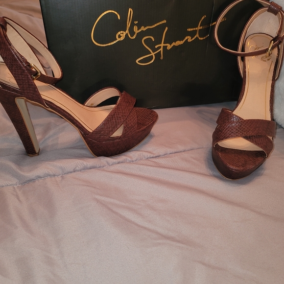 Strappy Sandal - Picture 2 of 3